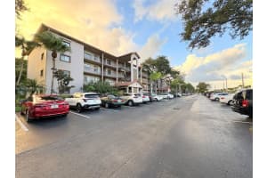 1300 Sw 124th Ter 304p Pembroke Pines, FL 33027 - MLS#A11904981