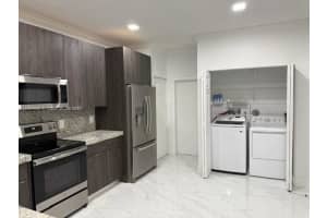 3821 Pond Apple Dr Weston, FL 33332 - MLS#A11904988