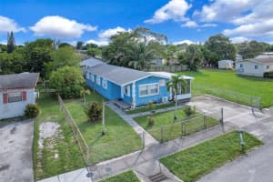 2760 Nw 23rd St Fort Lauderdale, FL 33311 - MLS#A11904993