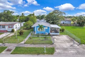 2760 Nw 23rd St Fort Lauderdale, FL 33311 - MLS#A11904993