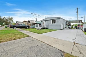 700 NW 219th Ave, Pembroke Pines, FL 33029, - MLS#A11905010