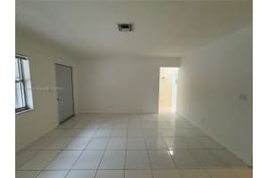 2401 Sw 17th Ave 2401 Fort Lauderdale, FL 33315 - MLS#A11905091