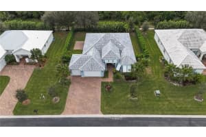 2547 Saint Lucia Cir, Vero Beach