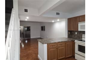 2730 W 76th St 201, Hialeah