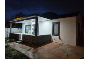 879 E 28th St 879 Hialeah, FL 33013 - MLS#A11905120