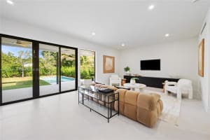 2127 Sw 11th Ter Miami, FL 33135 - MLS#A11905144