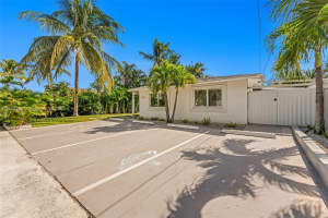 1477 Nw 10th St Dania Beach, FL 33004 Sold 12/31/25