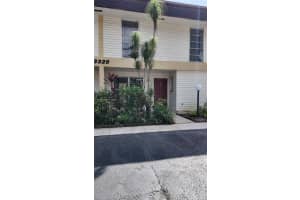 3326 Farragut St 6f Hollywood, FL 33021 - MLS#A11905198
