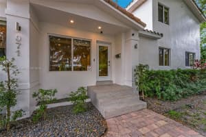 971 Ne 116th St Biscayne Park, FL 33161 - MLS#A11905209