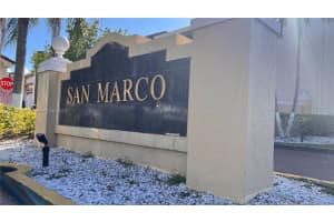 8850 Fontainebleau Blvd 202, Miami