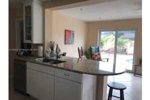 6740 Douglas St Hollywood, FL 33024 - MLS#A11905232