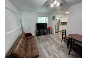 2744 Nw 13th St B Fort Lauderdale, FL 33311 - MLS#A11905246