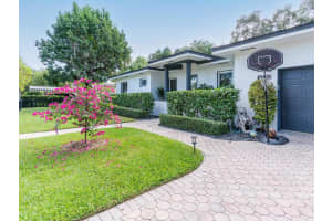 5750 SW 55th St, Miami, FL 33155, Sold 12/29/25