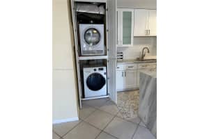 600 Executive Center Dr APT 204, West Palm Beach, FL 33401, - MLS#A11905362