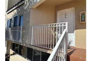 8585 Nw 6th Ln 9-208 Miami, FL 33126 - MLS#A11905385