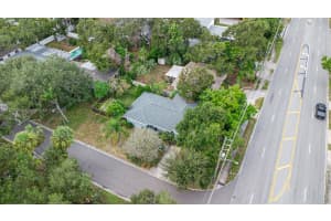 8201 Yardley Ave N St Petersburg, FL 33710 - MLS#A11905411