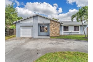 1027 Sw 49th Ter, Margate