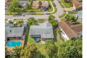 1027 Sw 49th Ter Margate, FL 33068 - MLS#A11905417