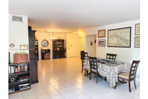 1205 Mariposa Ave 402 Coral Gables, FL 33146 - MLS#A11905424