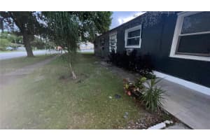 6390 Hayes St 2 Hollywood, FL 33024 - MLS#A11905436