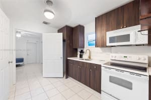 23 Sw 8th St Hallandale Beach, FL 33009 - MLS#A11905487