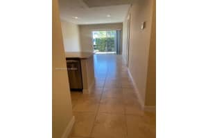 8000 Sw 81st Dr 108, Miami