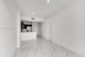 1 Curtiss Pkwy 314 Miami Springs, FL 33166 - MLS#A11905565