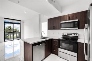 1 Curtiss Pkwy 314 Miami Springs, FL 33166 - MLS#A11905565