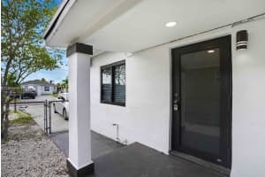 502 Nw 7th Ct 2 Hallandale Beach, FL 33009 - MLS#A11905569