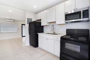 502 Nw 7th Ct 2 Hallandale Beach, FL 33009 - MLS#A11905569