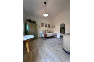 52 NW 68th St r, Miami, FL 33150, - MLS#A11905587