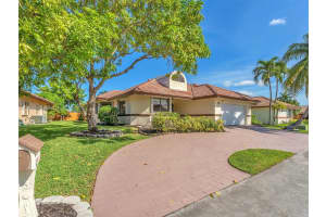 7431 Nw 39th St Lauderhill, FL 33319 - MLS#A11905620