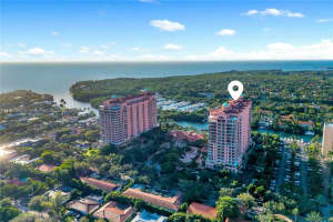60 Edgewater Dr 7a, Coral Gables