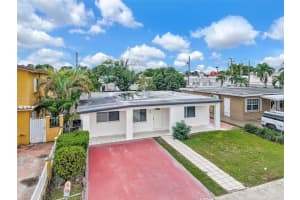 26 E 45th St, Hialeah