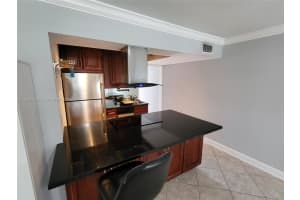 801 Ne 18th Ct 108 Fort Lauderdale, FL 33305 - MLS#A11905776