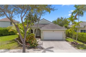649 Willow Bend Rd, Weston