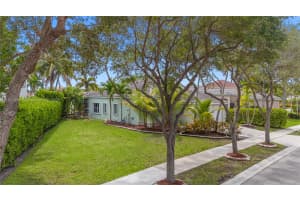 649 Willow Bend Rd Weston, FL 33327 - MLS#A11905865