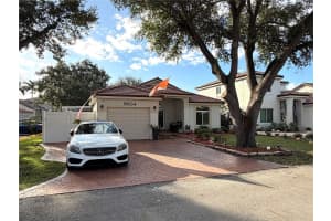 19804 Nw 82nd Pl Hialeah, FL 33015 - MLS#A11905895