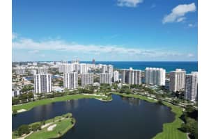 3675 N Country Club Dr 2606, Aventura