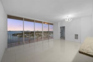 7601 E Treasure Dr, North Bay Village, FL 33141, - MLS#A11906044