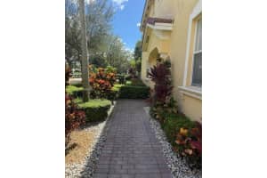 15030 Sw 9th Ter, Miami