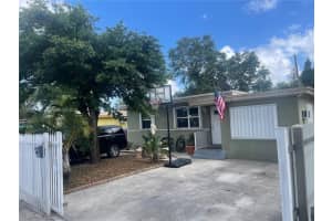 2144 Nw 85th St, Miami