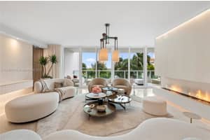 19955 Ne 38th Ct 704, Aventura