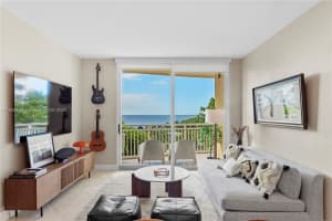 2475 Brickell Ave 708, Miami