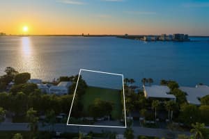 5840 N Bay Rd Miami Beach, FL 33140 - MLS#A11906157