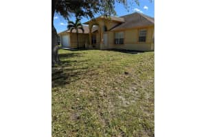 726 Sw Mccracken Avenue Port Saint Lucie, FL 34953 - MLS#A11906169