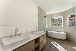 3944 Ne 194th Trl Sunny Isles Beach, FL 33160 - MLS#A11906185