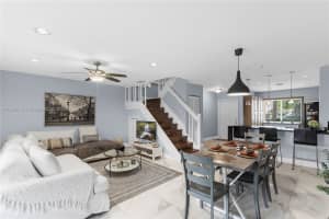 527 Nw 208th Dr Pembroke Pines, FL 33029 - MLS#A11906213