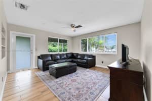 1532 Ne 39th St Oakland Park, FL 33334 - MLS#A11906232