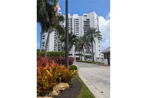 300 Three Islands Blvd Ph3a Hallandale Beach, FL 33009 - MLS#A11906266